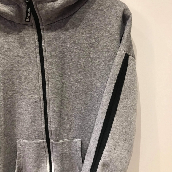 Bench zip up sweater - Picture 4 of 8